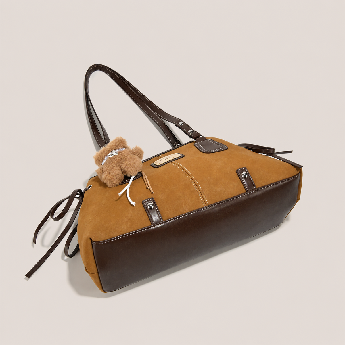 Winnie | Contrast-Stitch Shoulder Bag